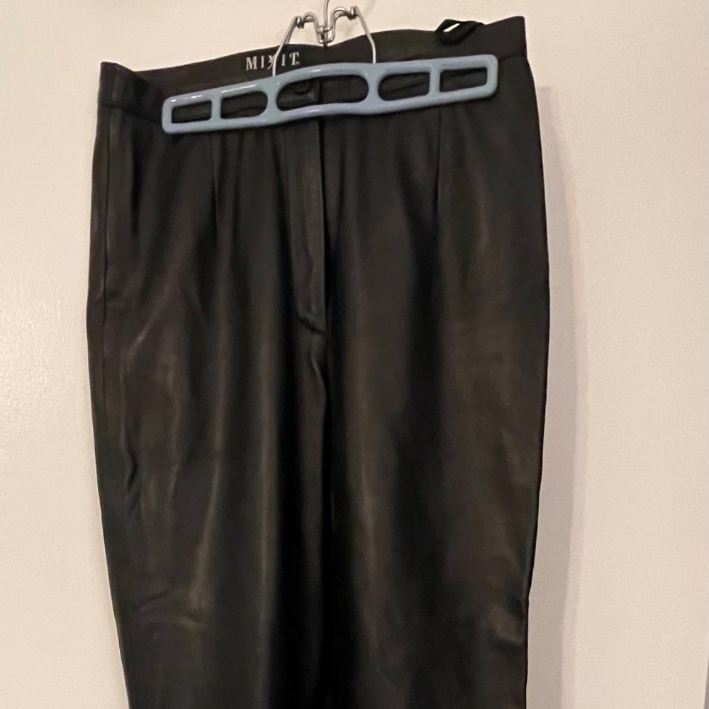Genuine Black Leather Ladies Pants / Black